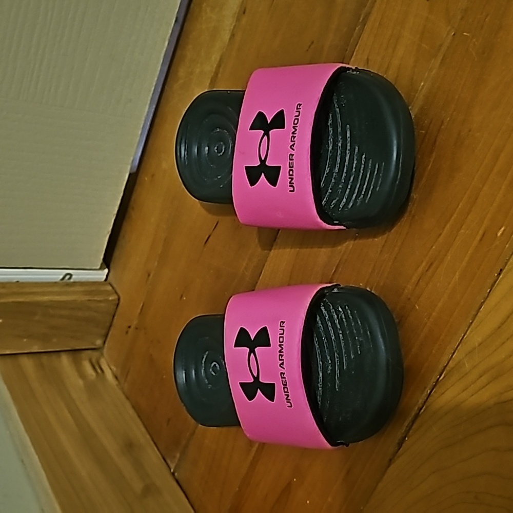 Toddler girls Under Armour pink slide on sandals 👡 - Picture 1 of 5